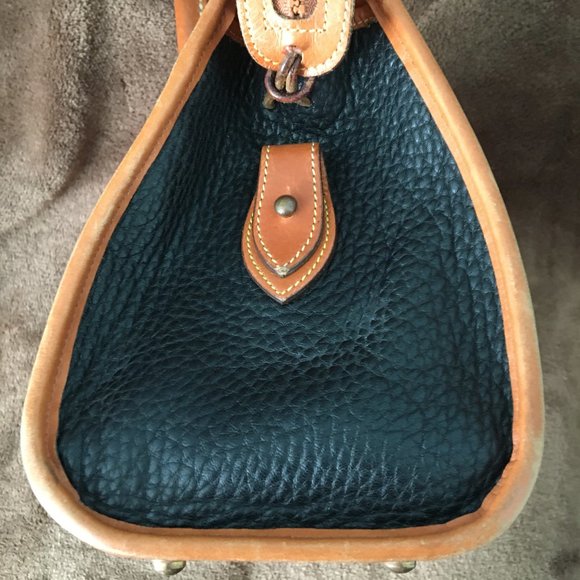 🎉Host Pick 🎉Vintage Dooney & Bourke Lg Black/Tan Satchel - Picture 7 of 12